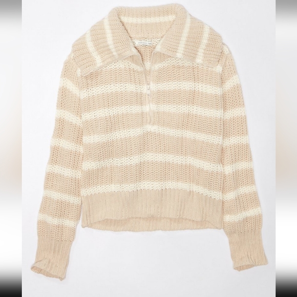 AE Quarter-Zip Collared Sweater - Picture 5 of 8